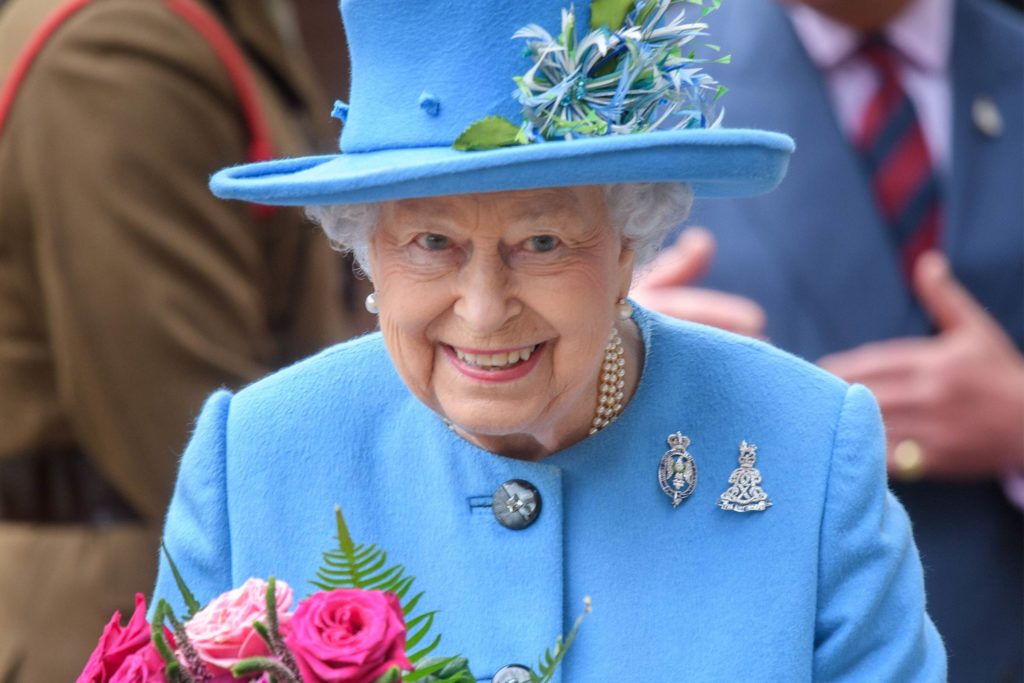 QE2